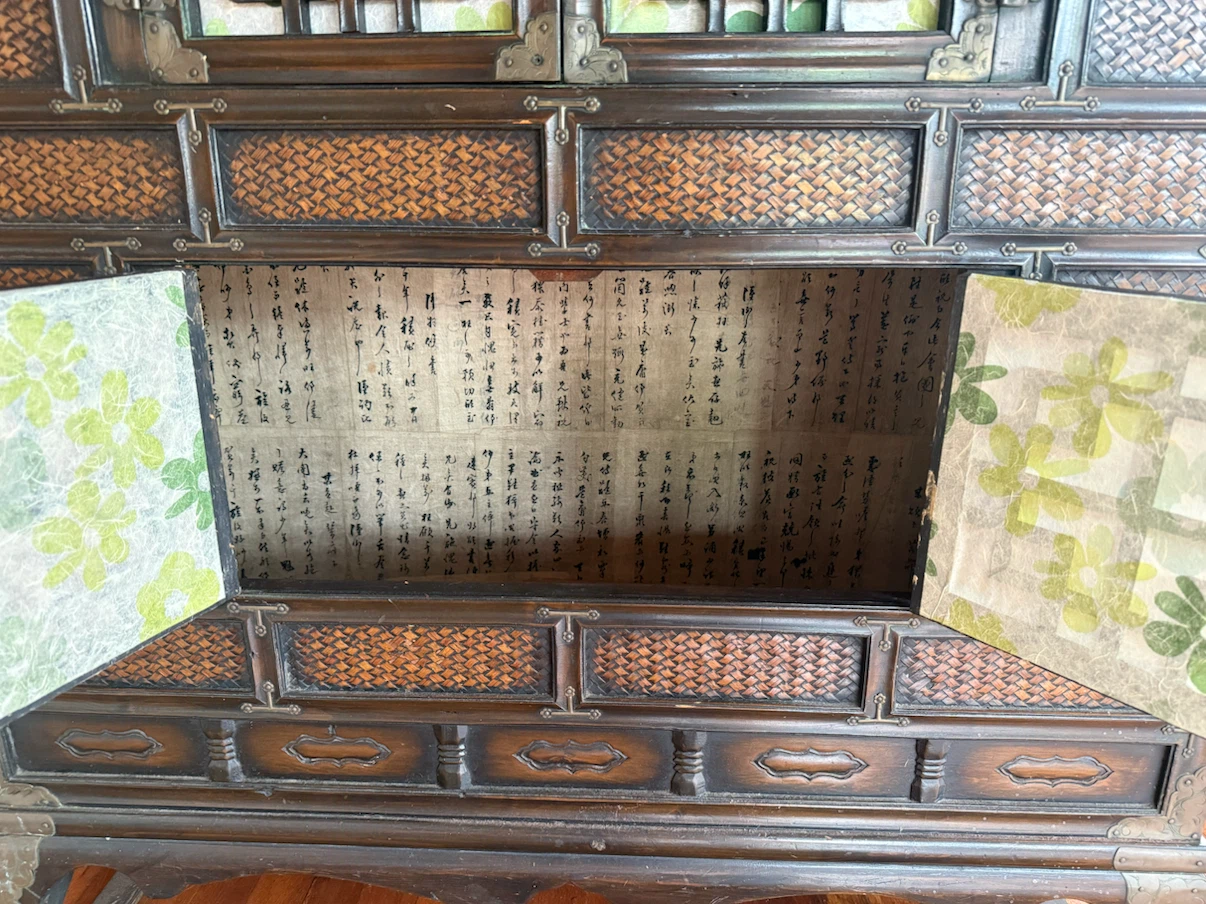 Traditional Korean Style Wooden Cabinet - photo 5