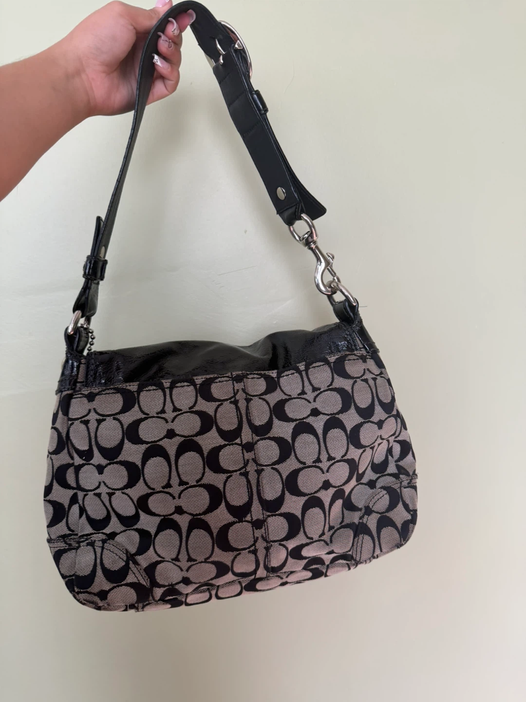 Coach Signature Canvas Shoulder Bag - photo 3