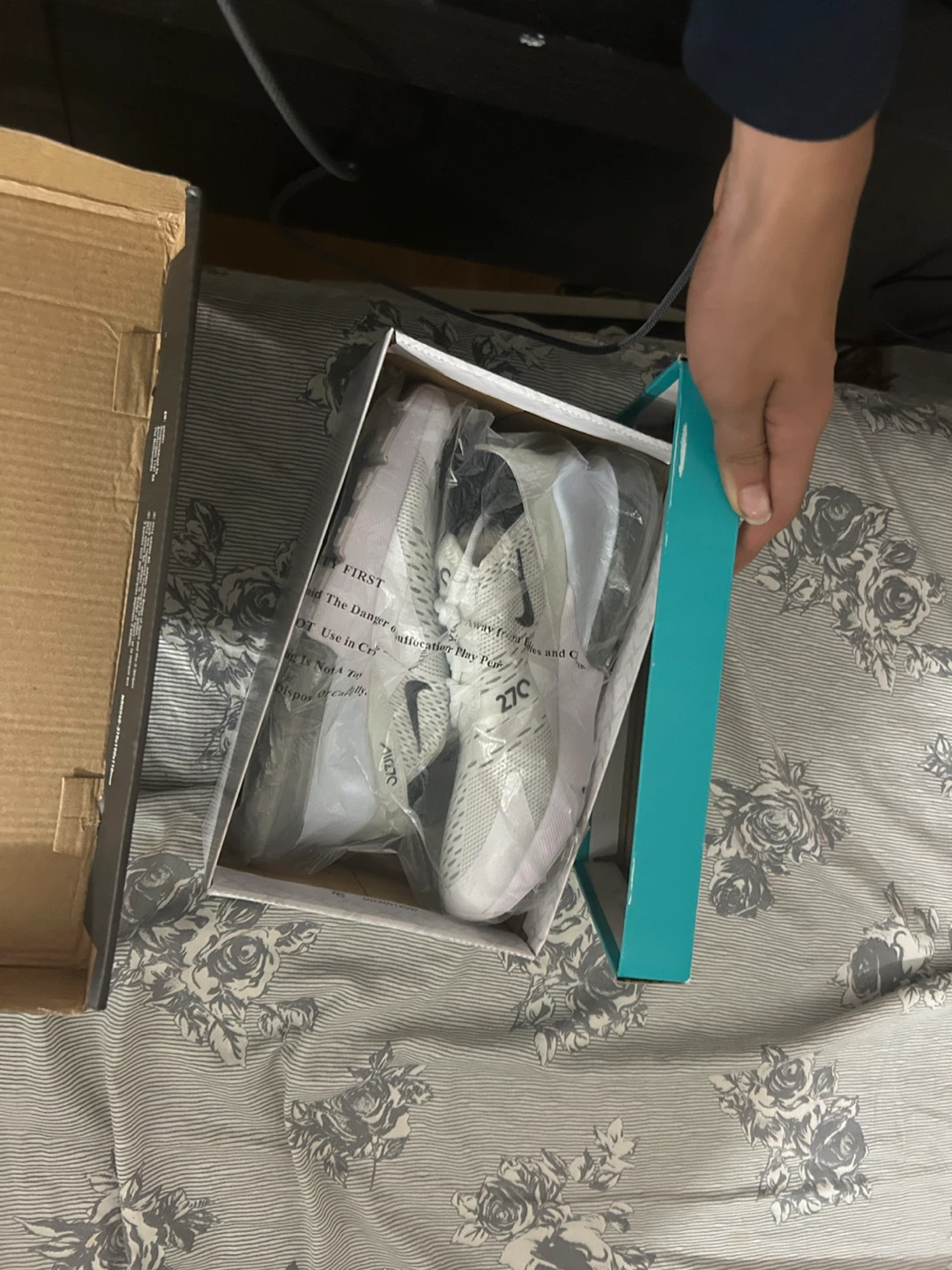 Nike Air max 270 running shoes women size 5.5