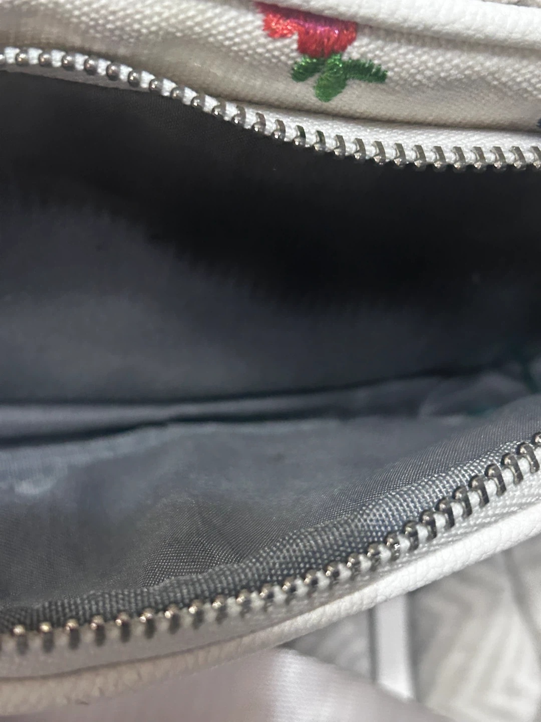 Madden NYC floral canvas crossbody bag - photo 5