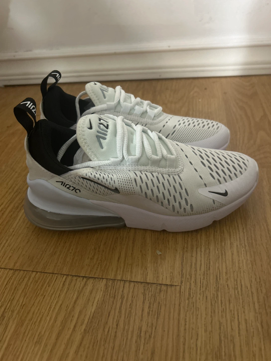 Nike Air max 270 running shoes women size 5.5 - photo 3