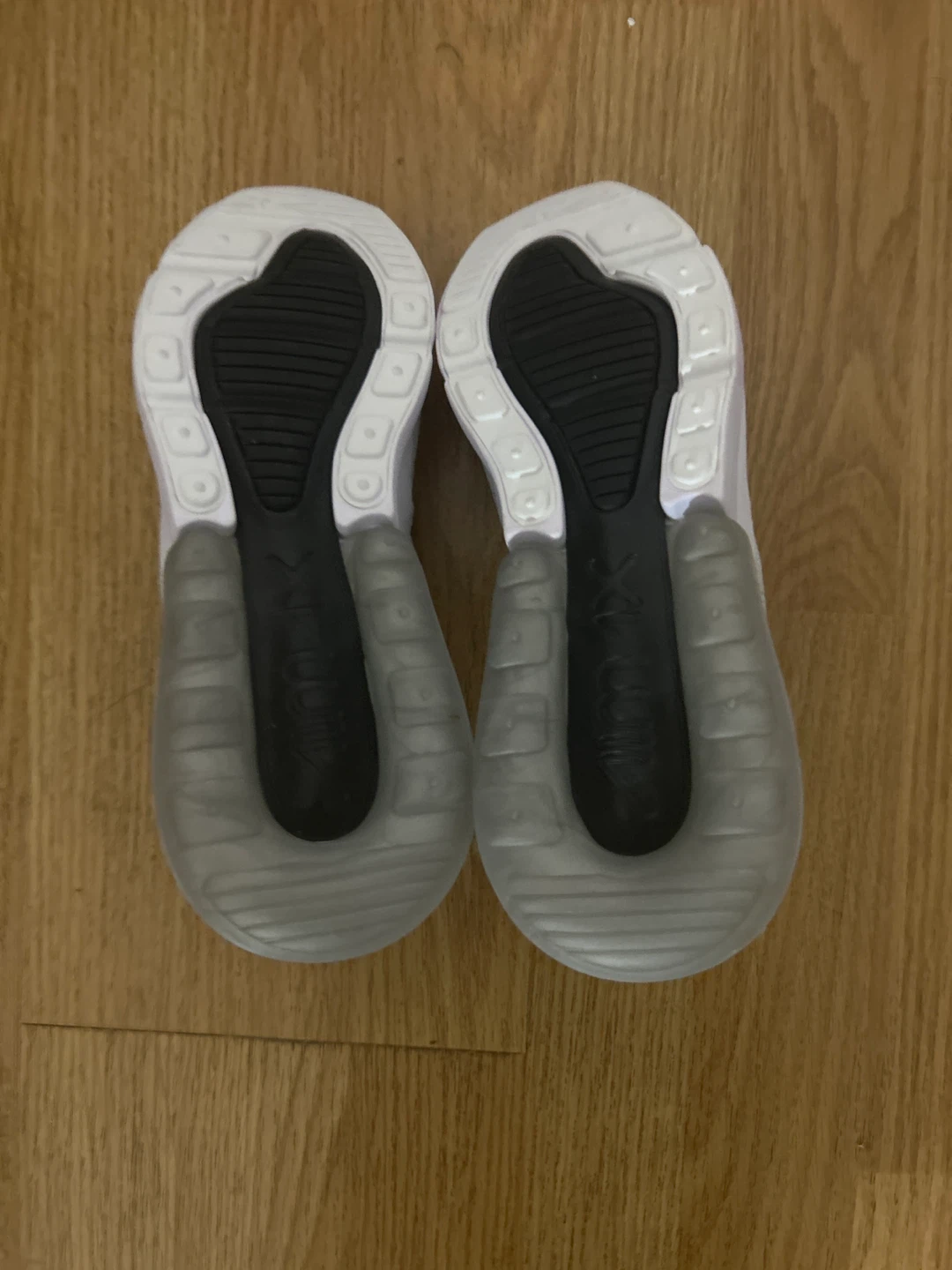 Nike Air max 270 running shoes women size 5.5 - photo 4
