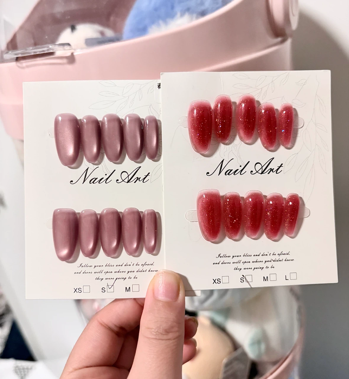 $8 for 2 handmade 2.5cm oval Sets of Press-On Nail Art