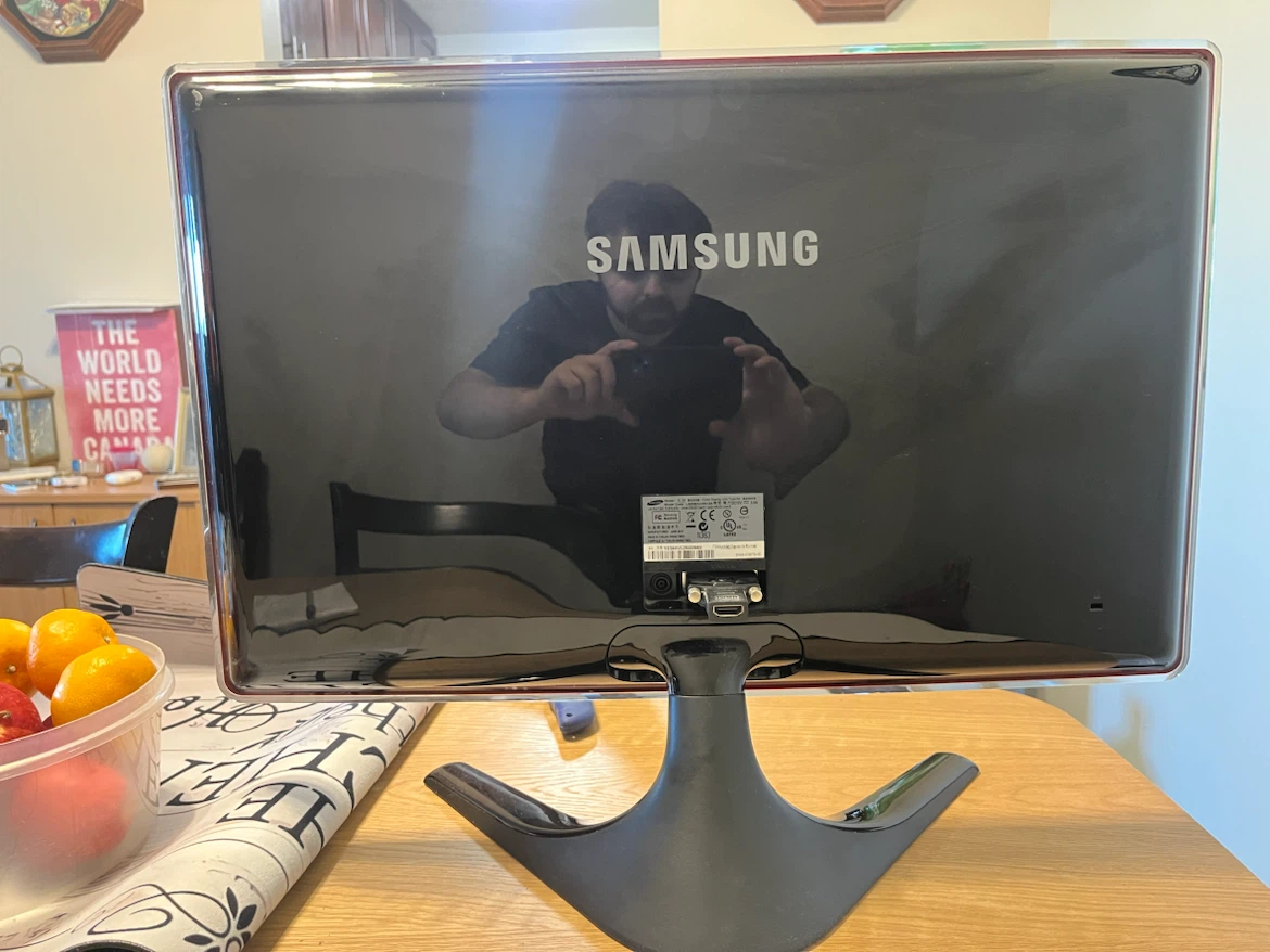 Samsung LS23B350HS/ZA  23-inch 1080p LED Monitor - photo 2