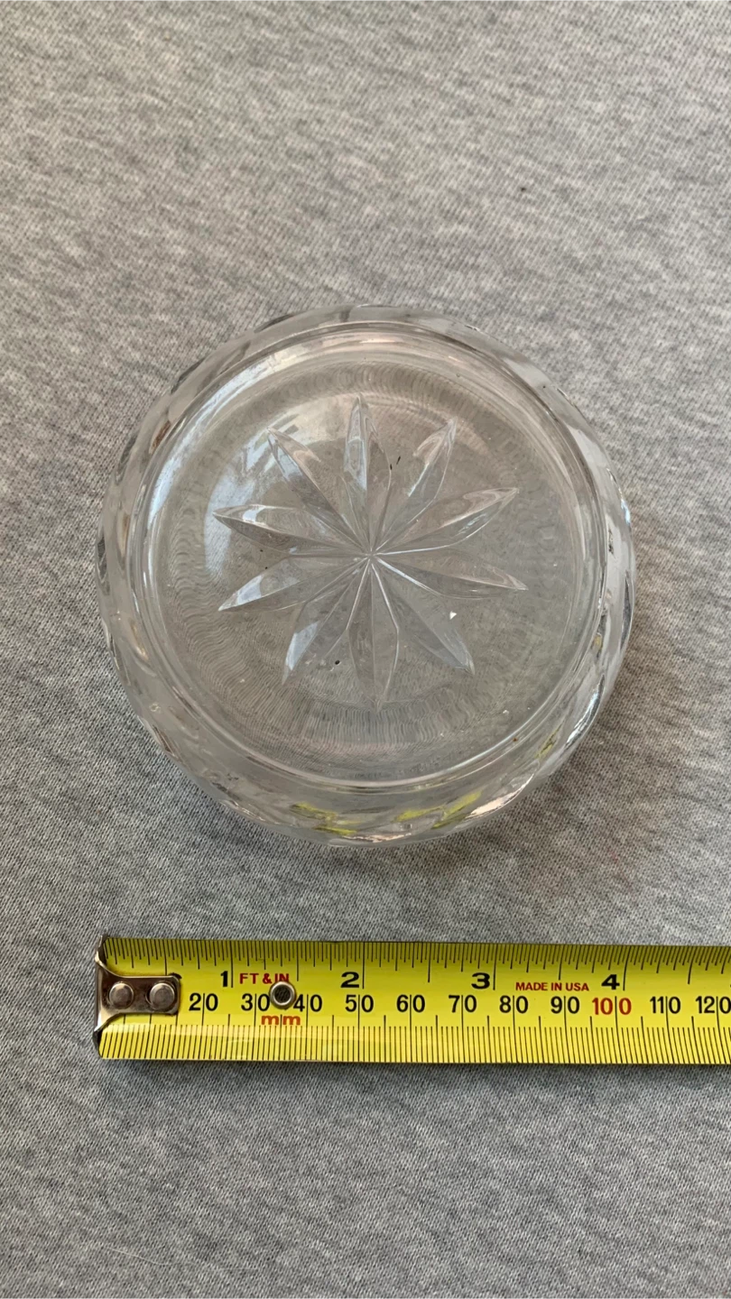 Small Vintage Crystal Glass Bowl 🏈 - photo 2