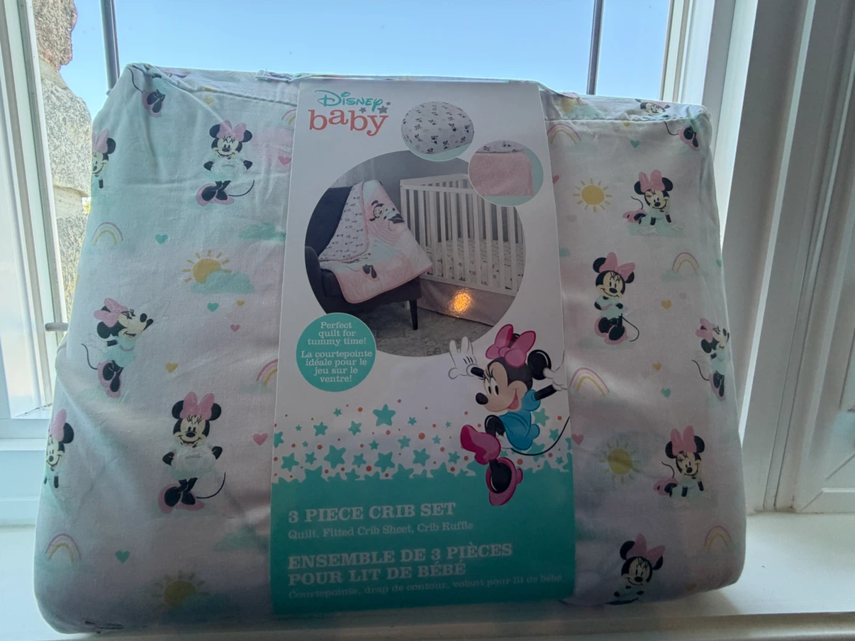 New Disney Baby Minnie Mouse 3 Piece Crib Set-Retails for $79.97