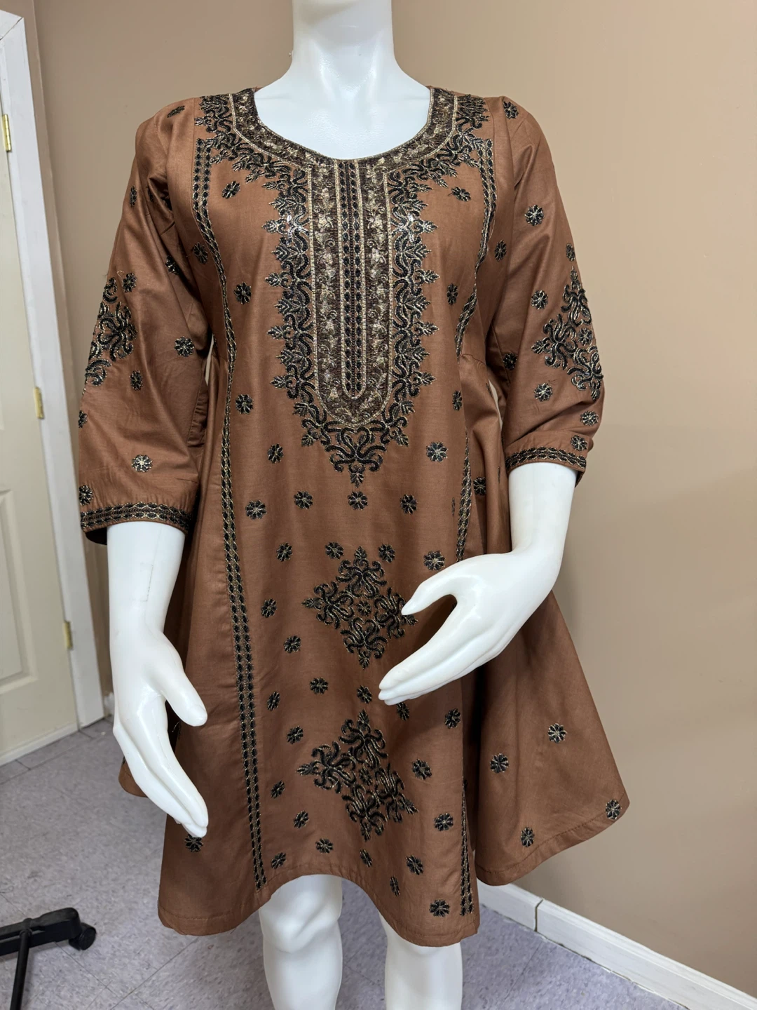 Cotton embroidered peplum top - photo 3