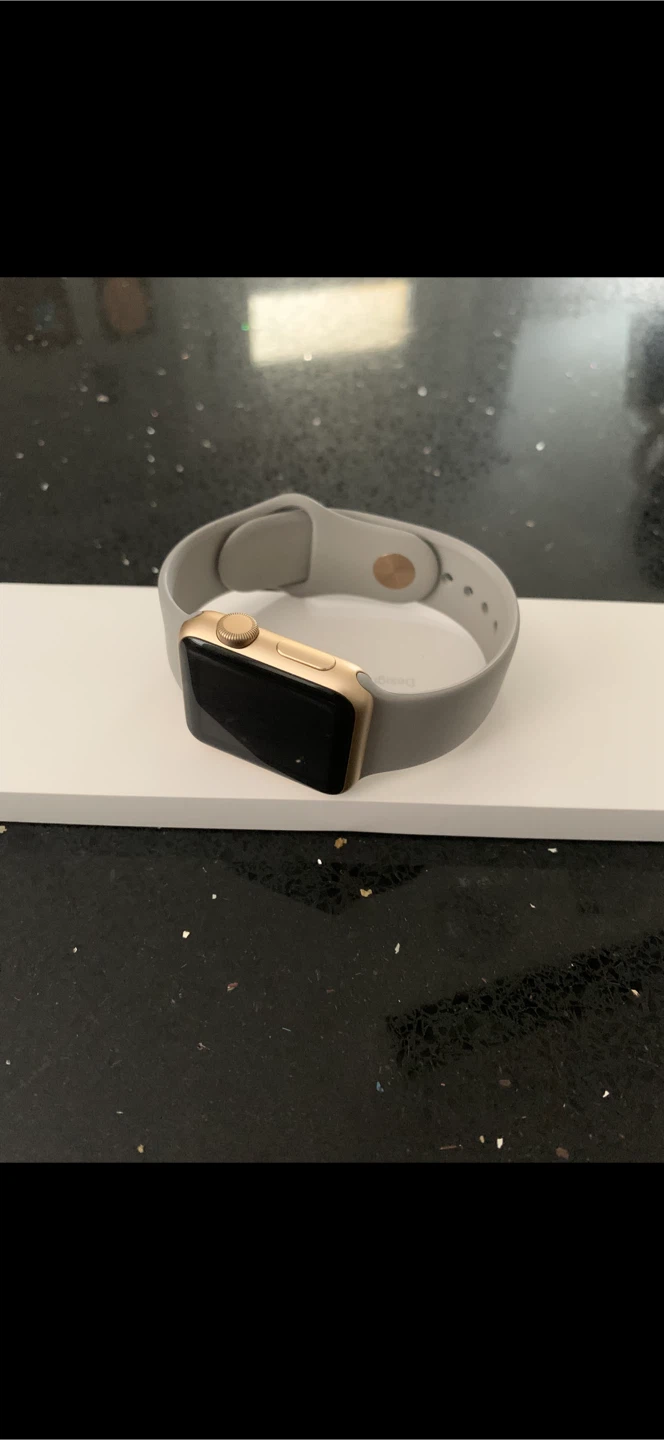 Apple Watch Series 1 38mm Gold Aluminum