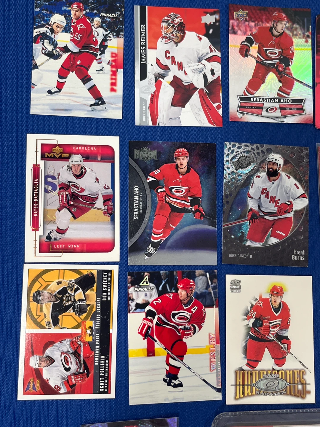 Eric Staal Figure (Hurricanes) – Free Bonus Cards Included! - photo 3