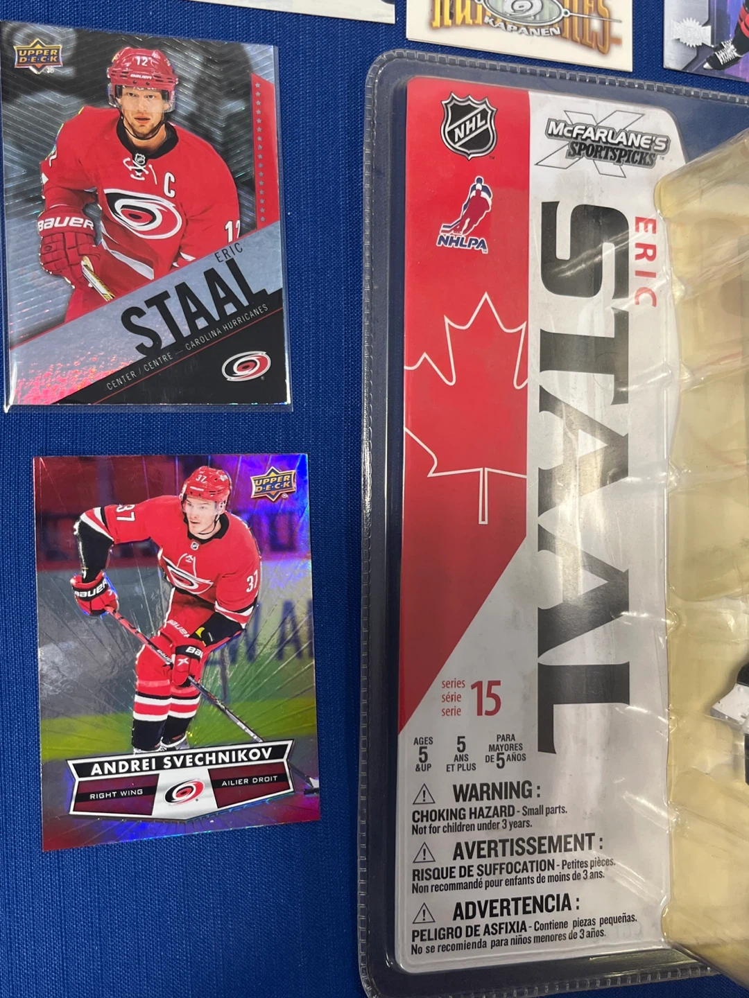 Eric Staal Figure (Hurricanes) – Free Bonus Cards Included! - photo 5