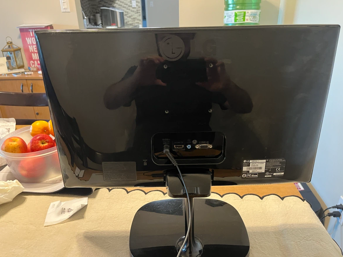 LG 22MP67HQ-P 21” 1080p IPS LED Monitor - photo 2