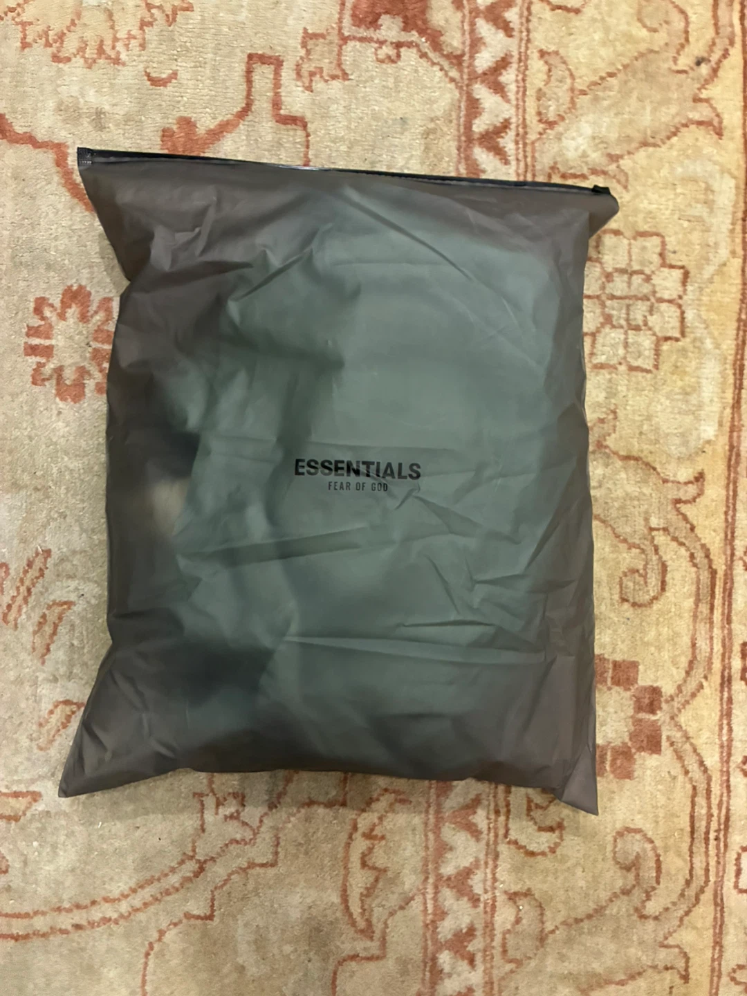 Essentials - photo 2