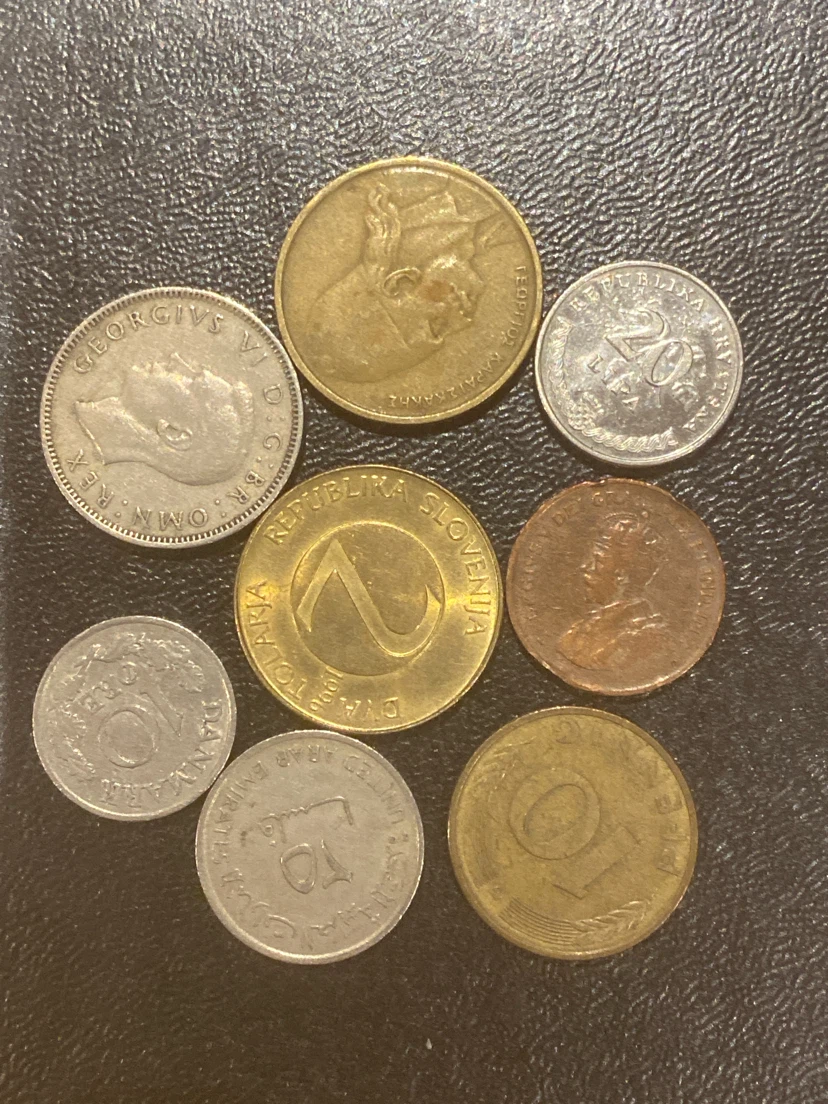 Collection of assorted world coins - photo 2