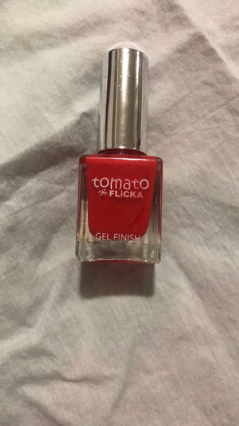 🏈 Flicka Tomato Gel Finish Nail Polish Shade 04