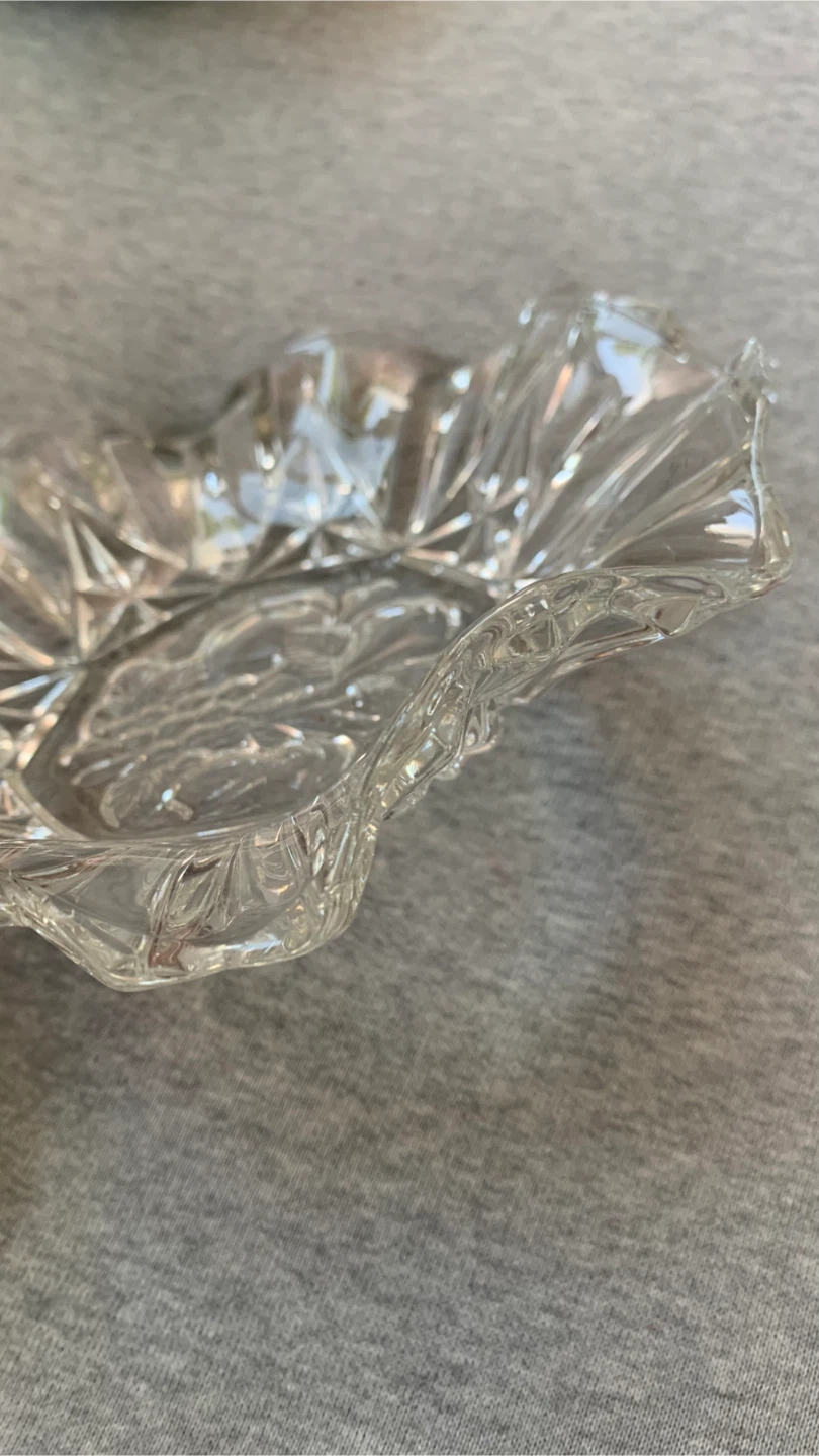 Vintage Clear Pressed Glass Fruit Dish 🏈 - photo 2