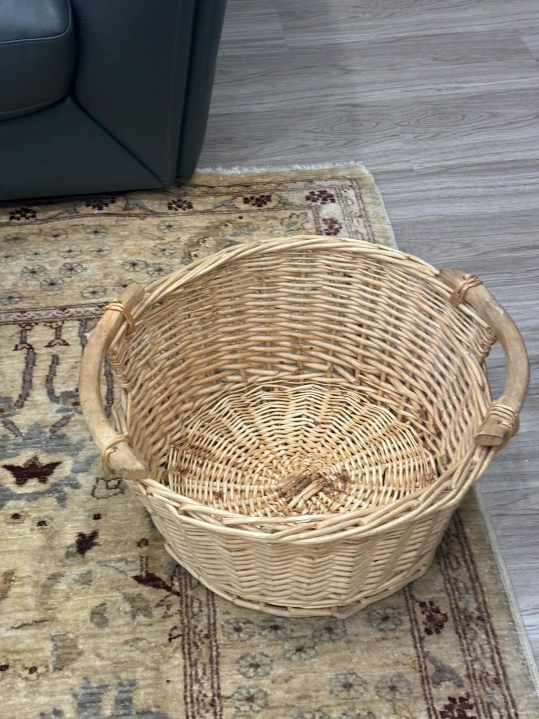 Large Round Wicker Basket - photo 2