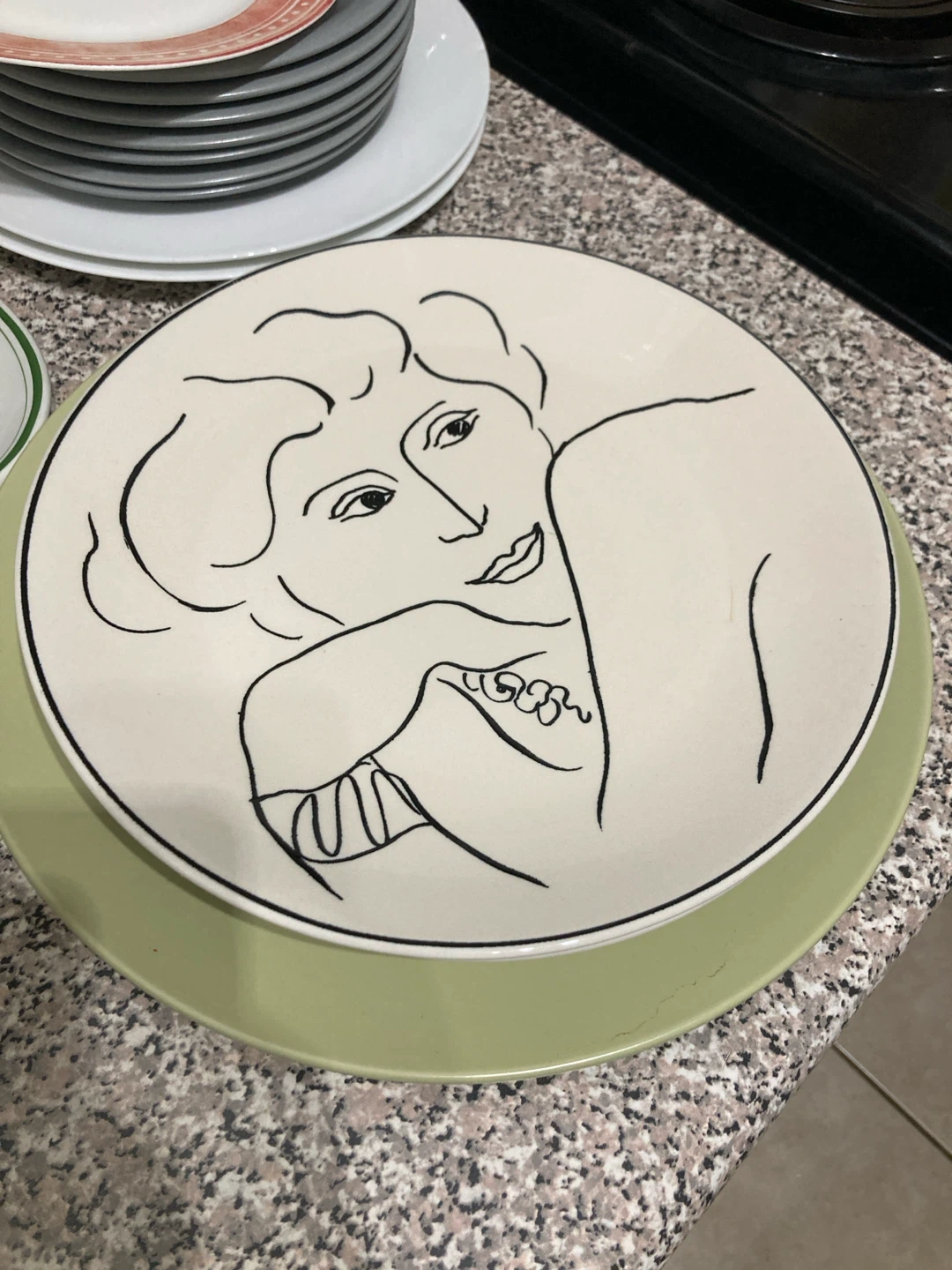 Assorted Dinner Plates Collection - photo 4
