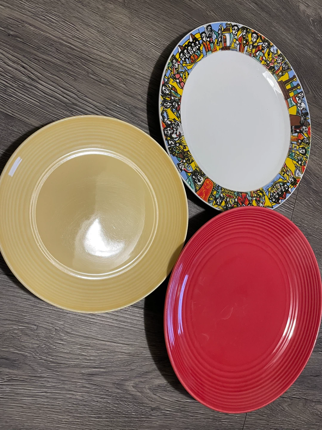 Set of 3 Assorted Ceramic Dinner Plates 🏈
