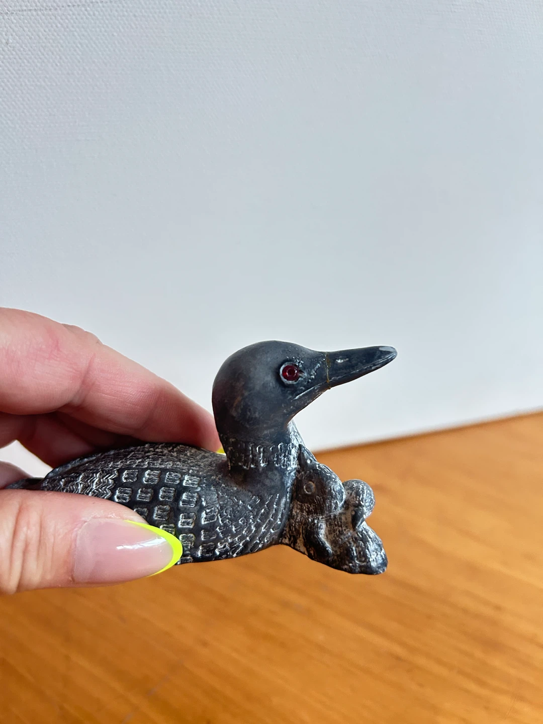 Wolf Original soapstone carved loon with chick - photo 4