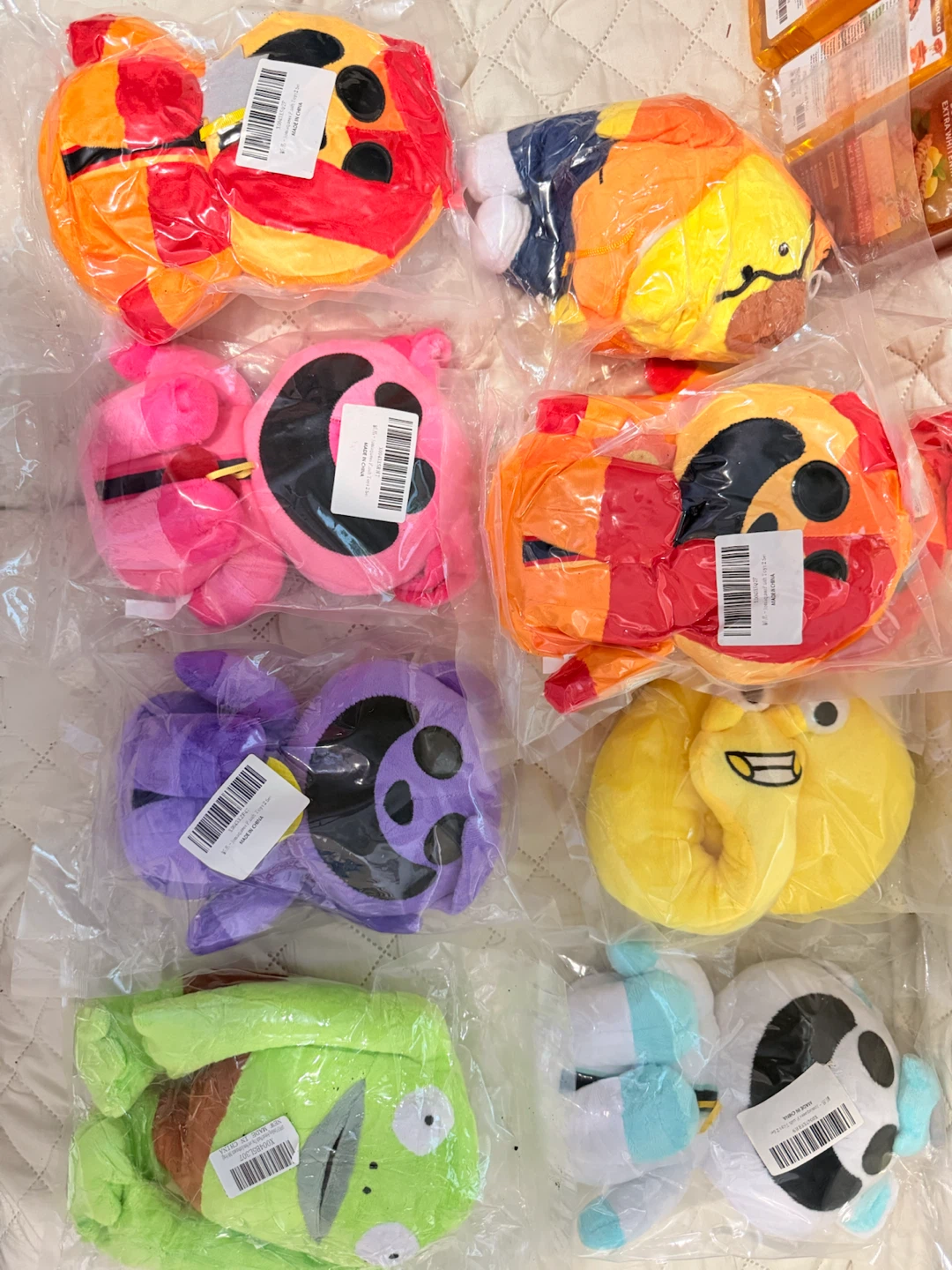 Set of 8 Assorted Plush Toys Smiling Critters - photo 2