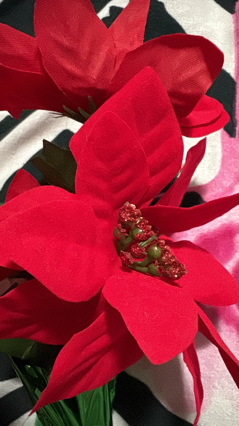 🏈 Artificial Poinsettia Arrangement - photo 4