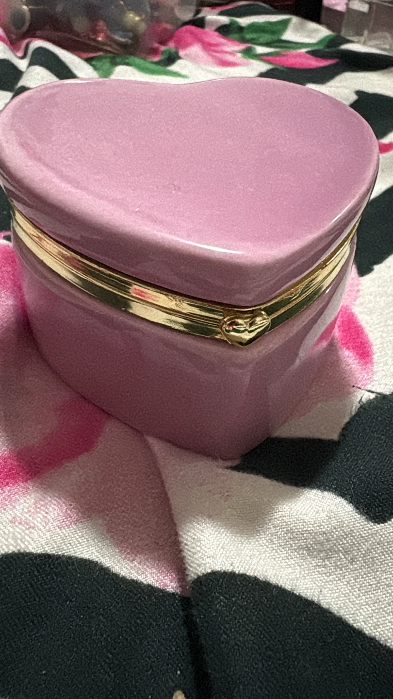 🏈 Pink Heart-Shaped Trinket Box - photo 3