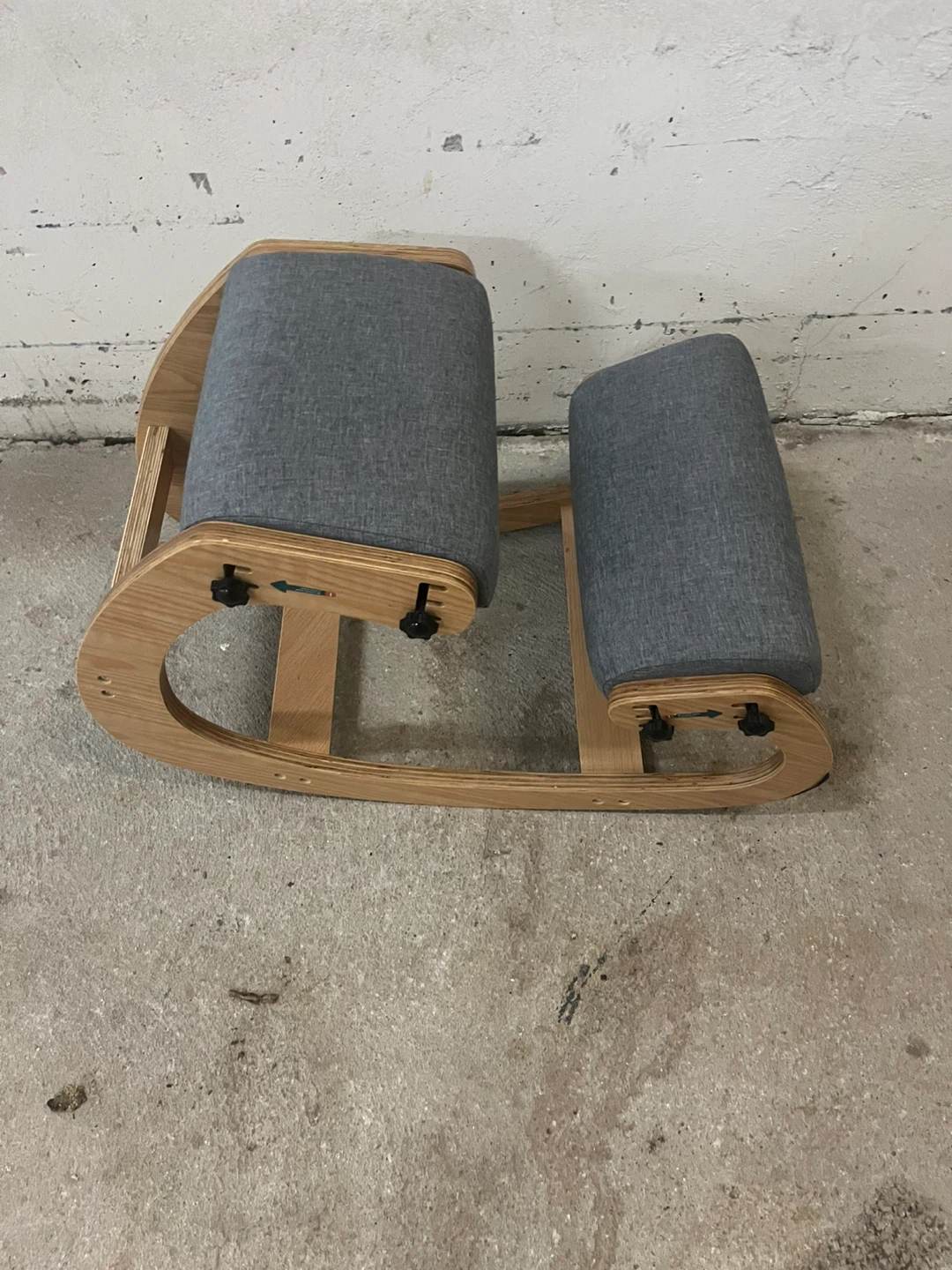 Nypot Ergonomic Kneeling Chair - photo 2