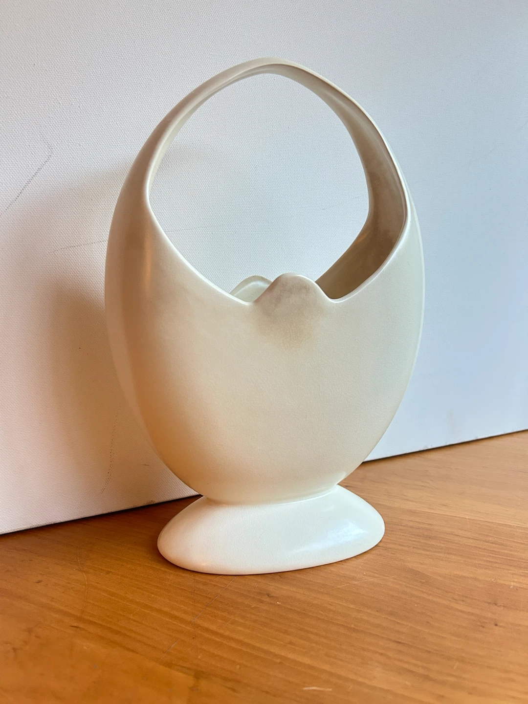 1960’s vintage Atomic Ovoid vase