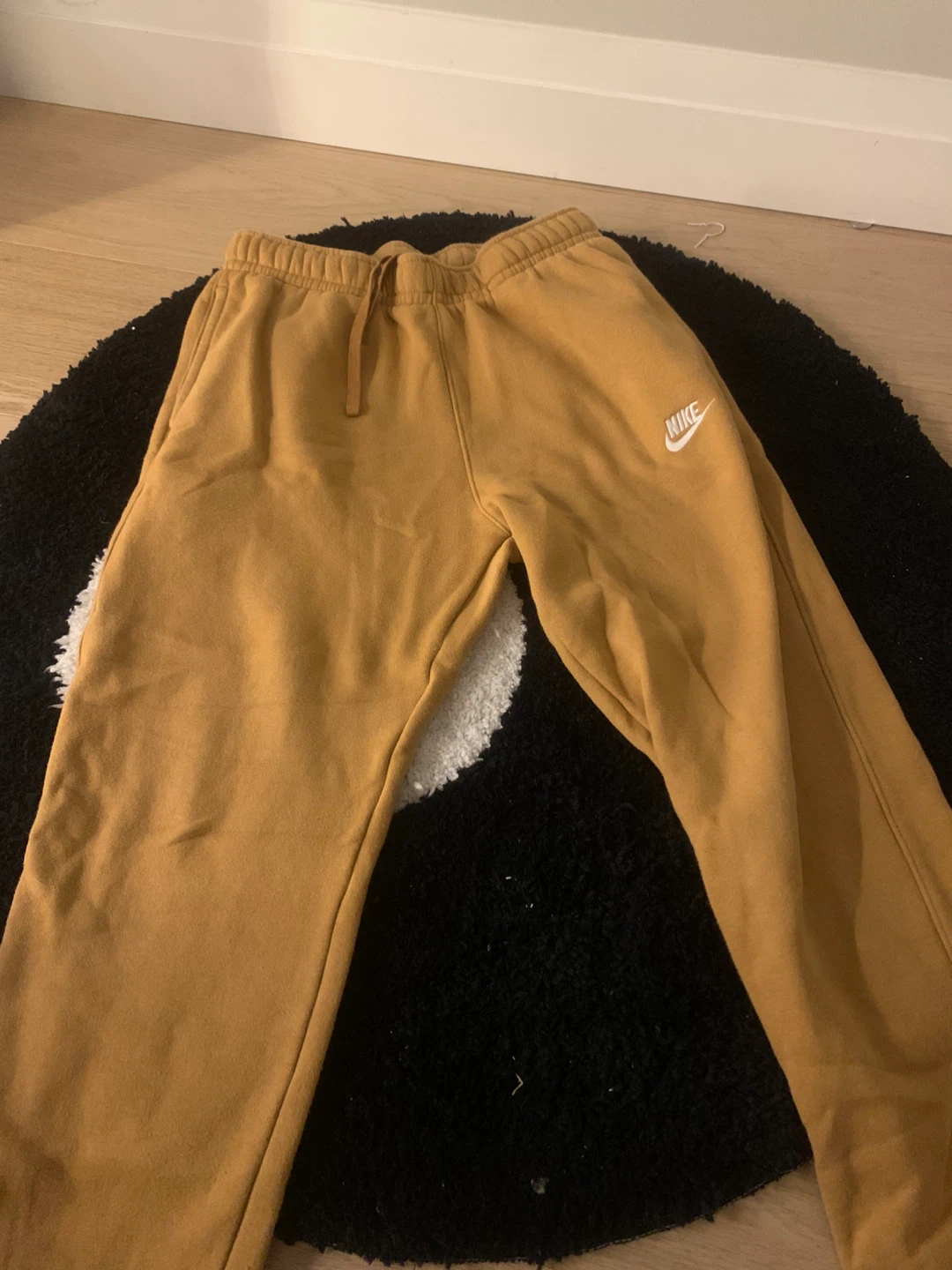 Nike Cuffed Sweats Orange