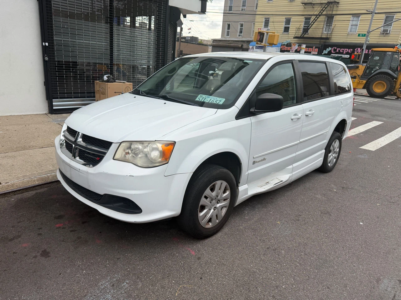 2014  handicap dodge grand caravan $7300 - photo 2