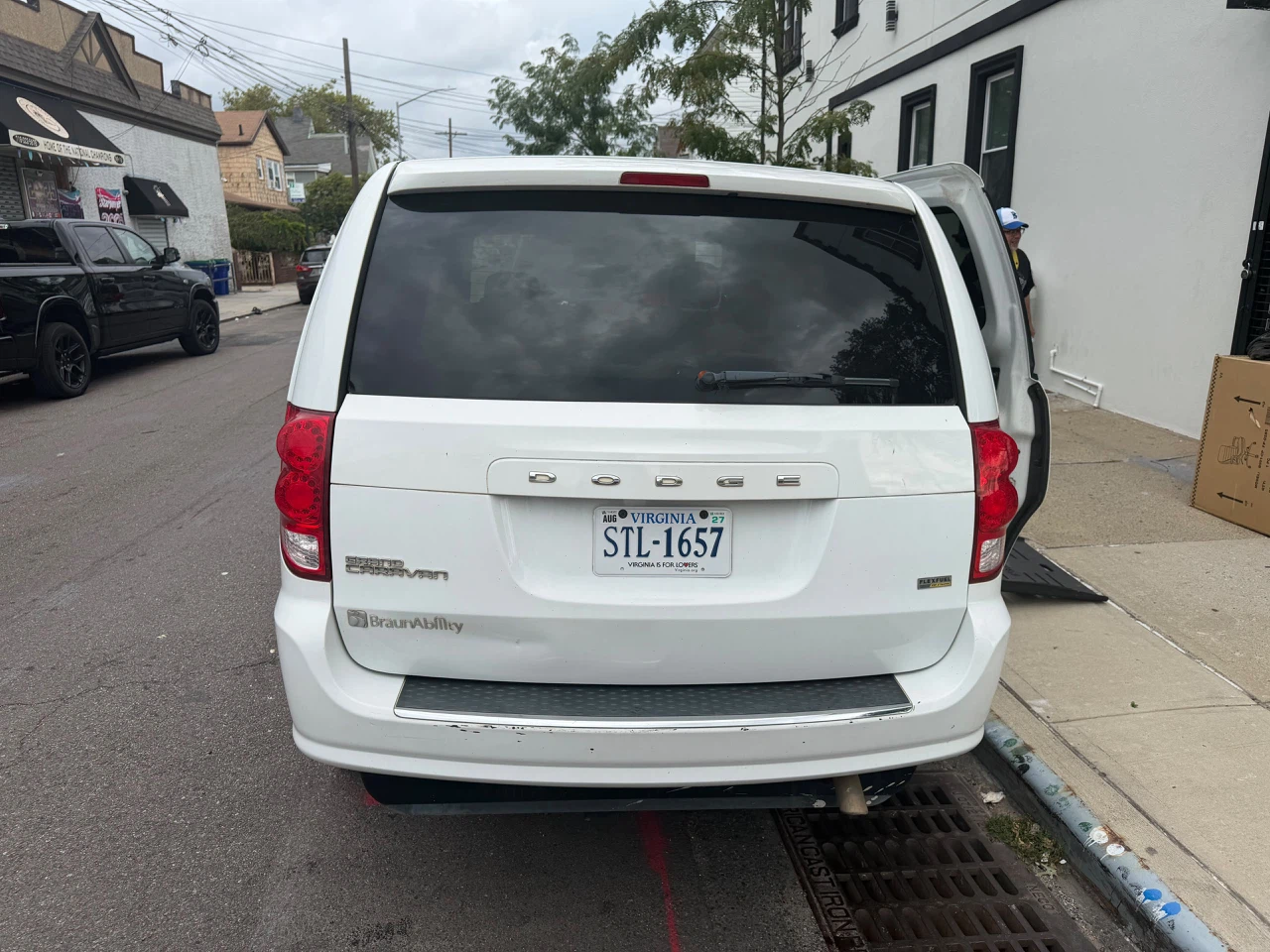 2014  handicap dodge grand caravan $7300 - photo 3