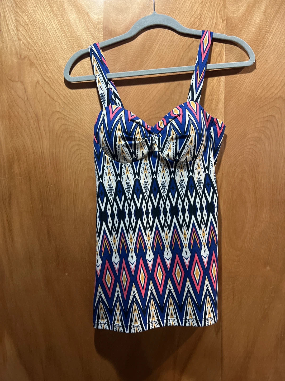 Seductia Geometric Print Sleeveless Top
