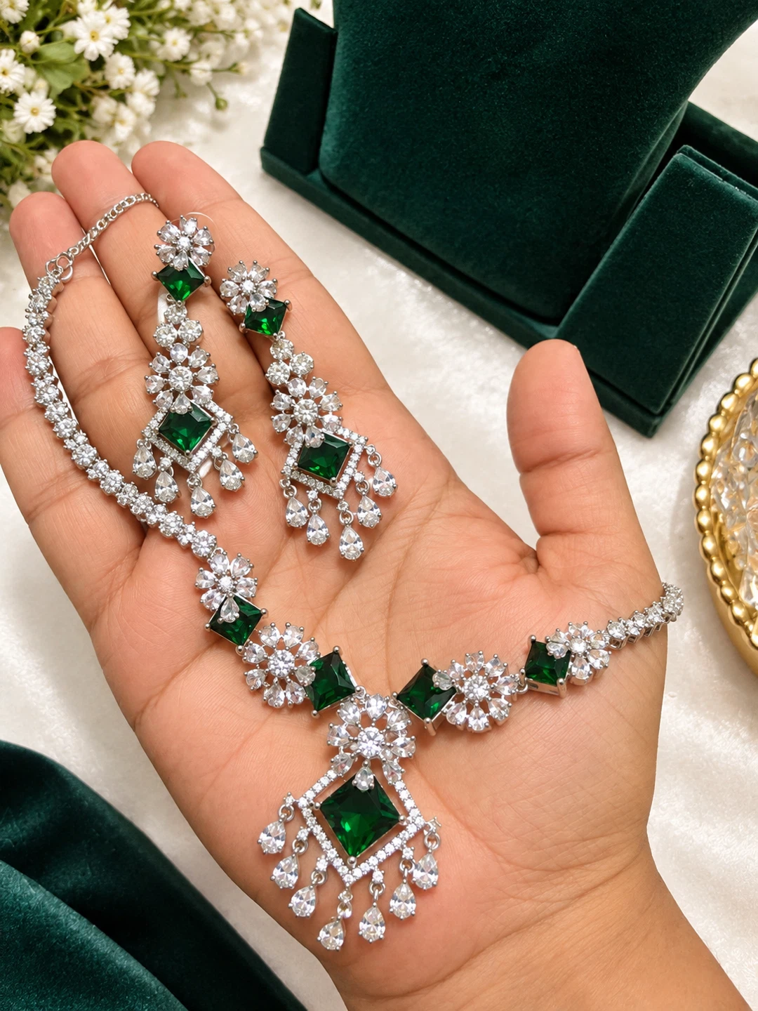 Elegant Jewelry Necklace and Earring Set - photo 5
