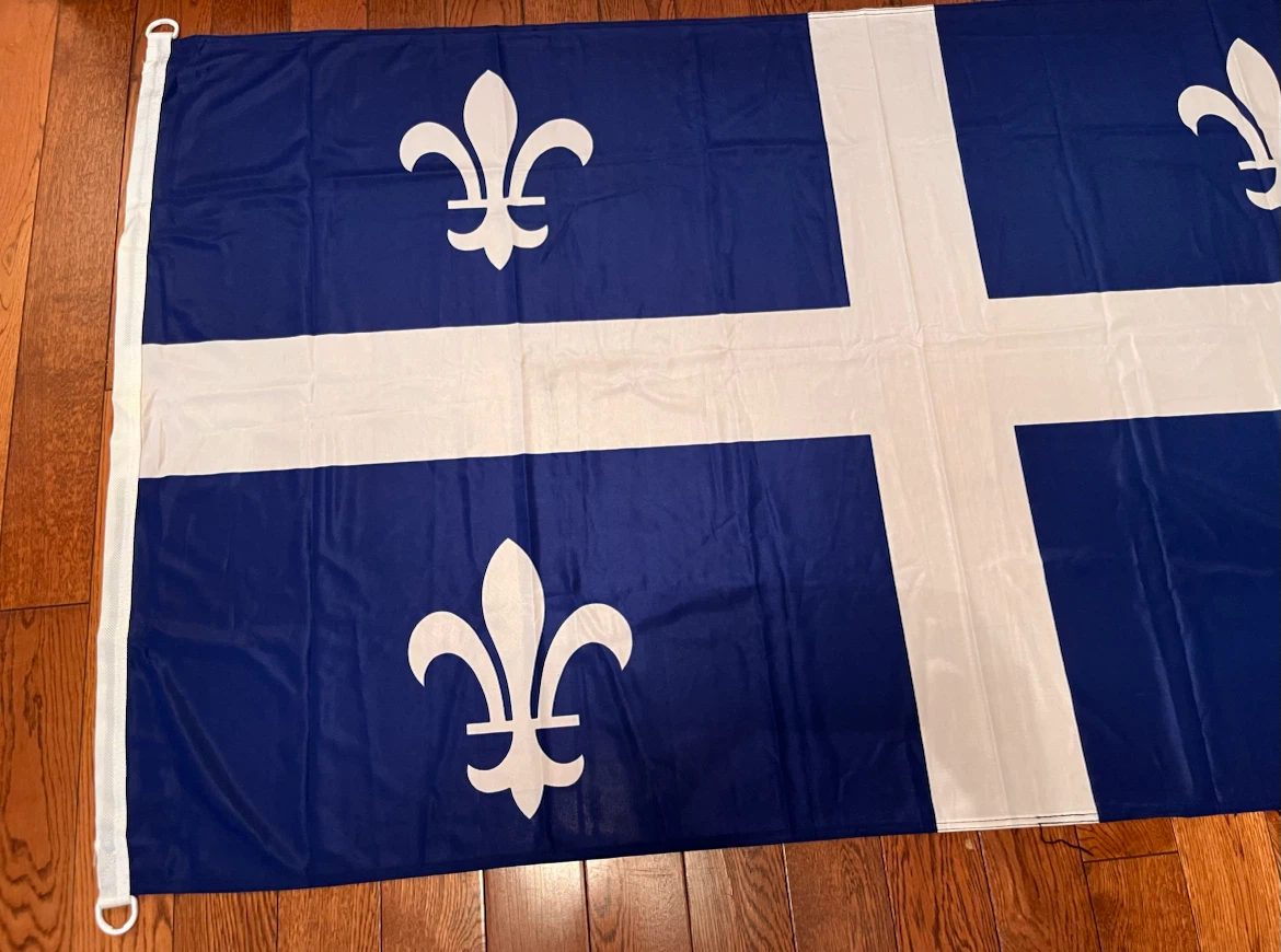 NEW Quebec Flag - photo 2