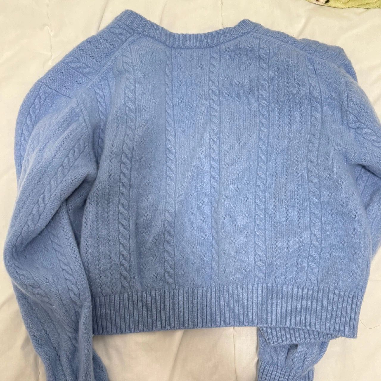 Moving sale✨ Aritzia Cardigan - Size L (Fits like M) - photo 2