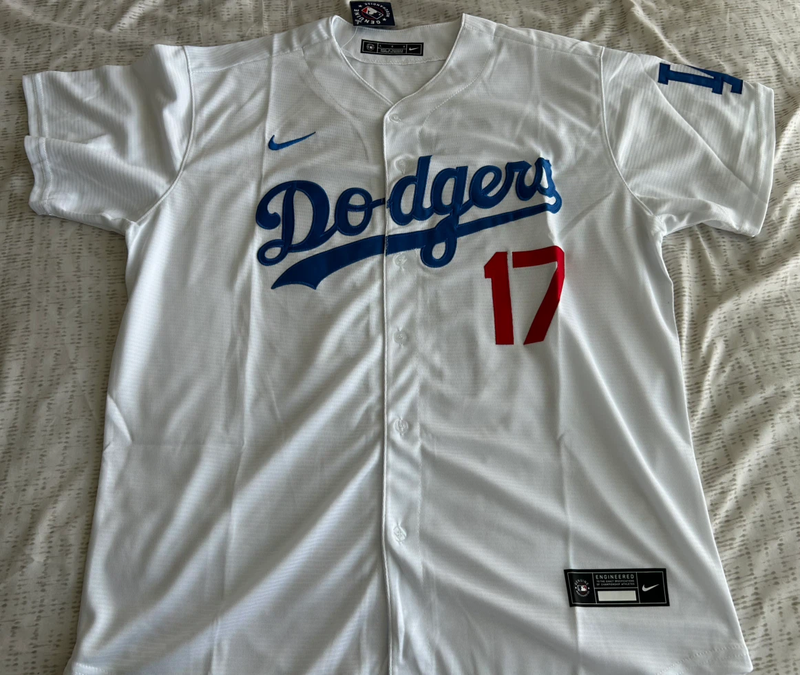 LA Dodgers Shohei Ohtani Jersey (Size L or M) - photo 5