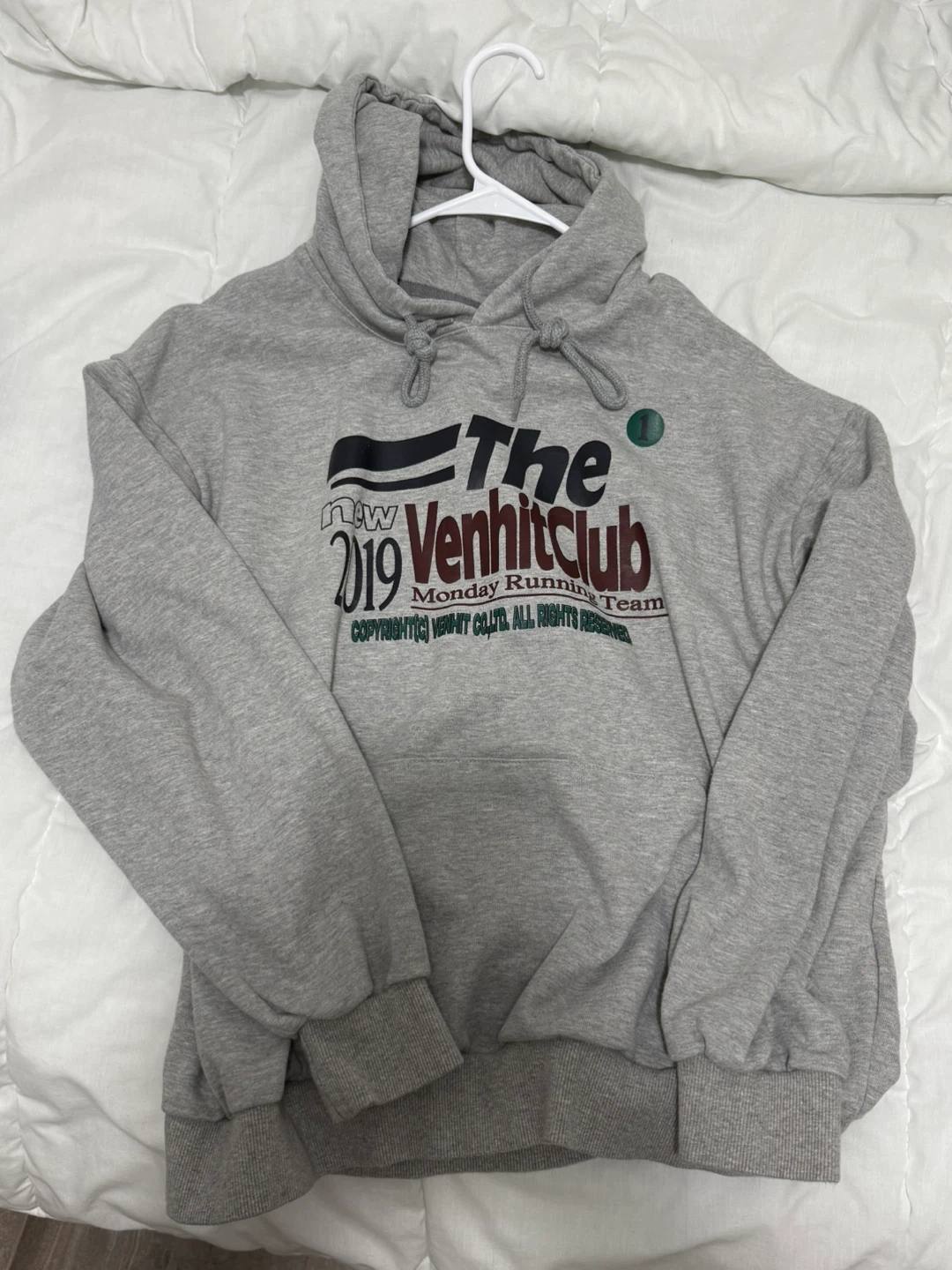 Moving sale✨ Grey Venhit Club Graphic unisex Hoodie