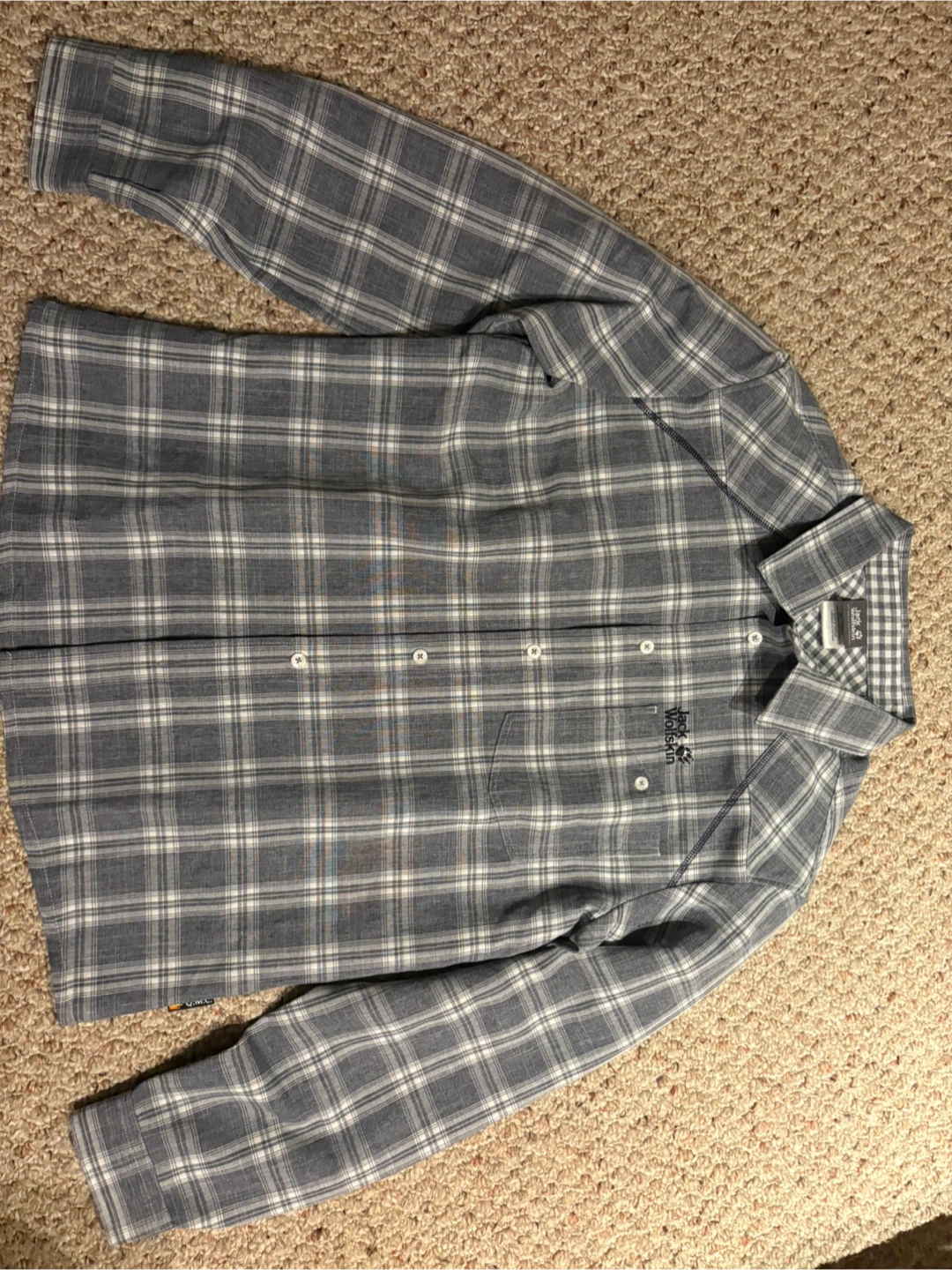 Jack Wolfskin Plaid Long-Sleeve Shirt 🏈