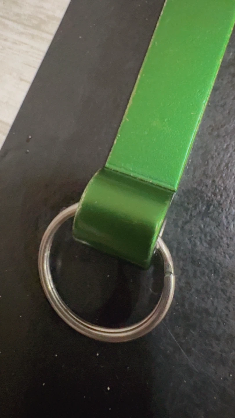 🏈 Green Metal Bottle Opener Keychain - photo 2