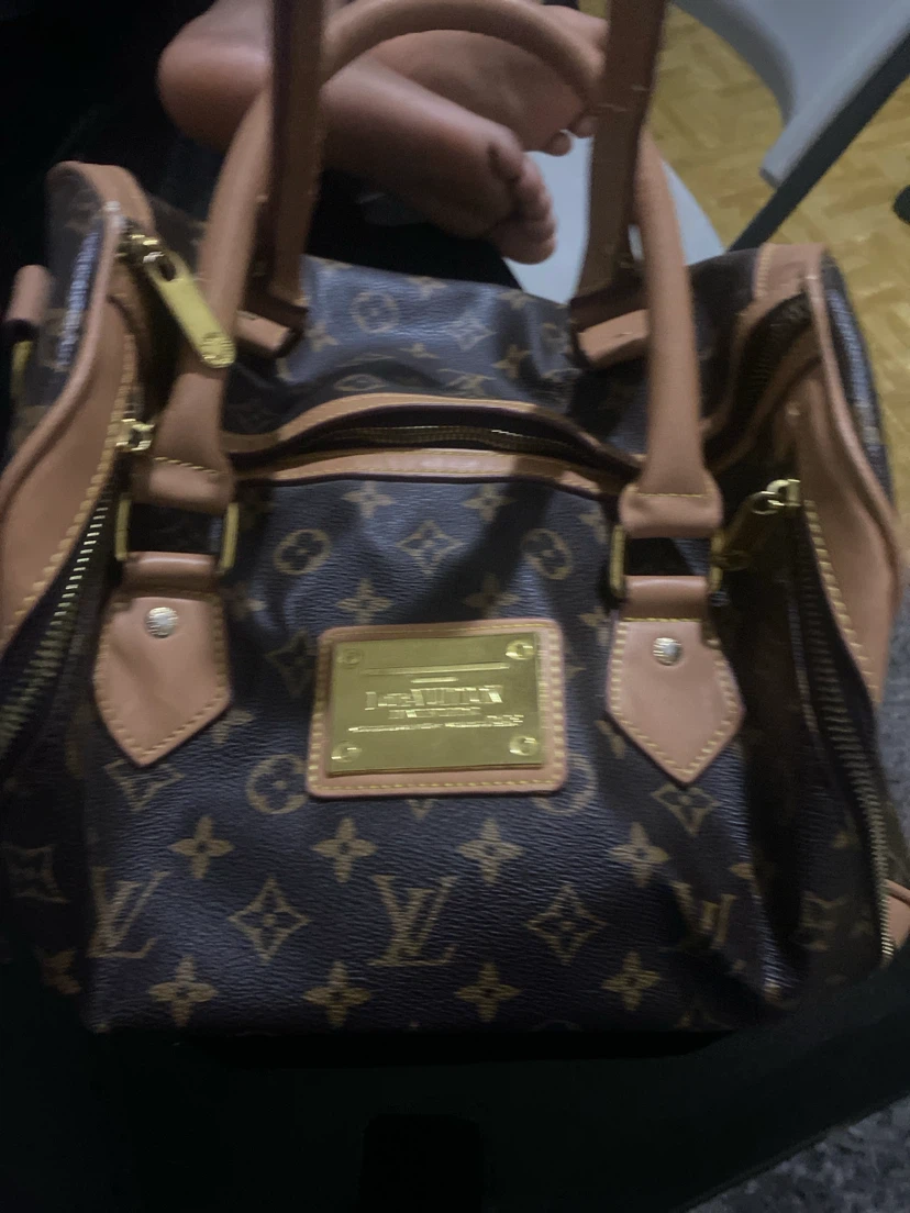 Louis Vuitton Monogram Handbag - photo 3