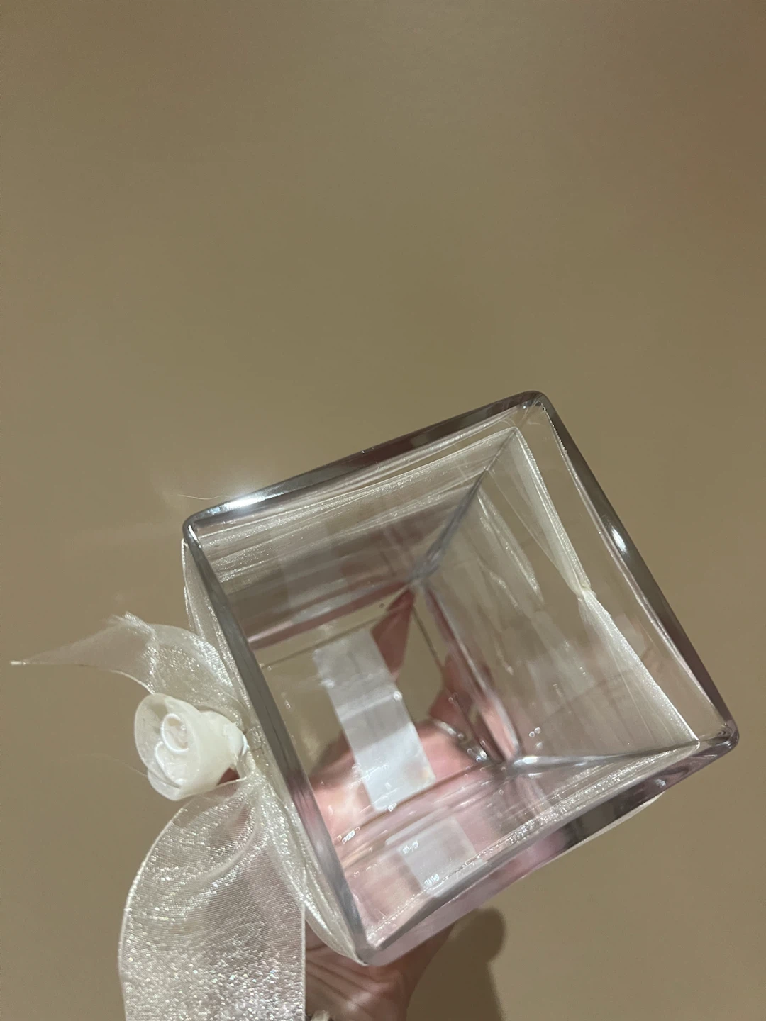 Clear Glass Vase with Ribbon Detail - photo 3