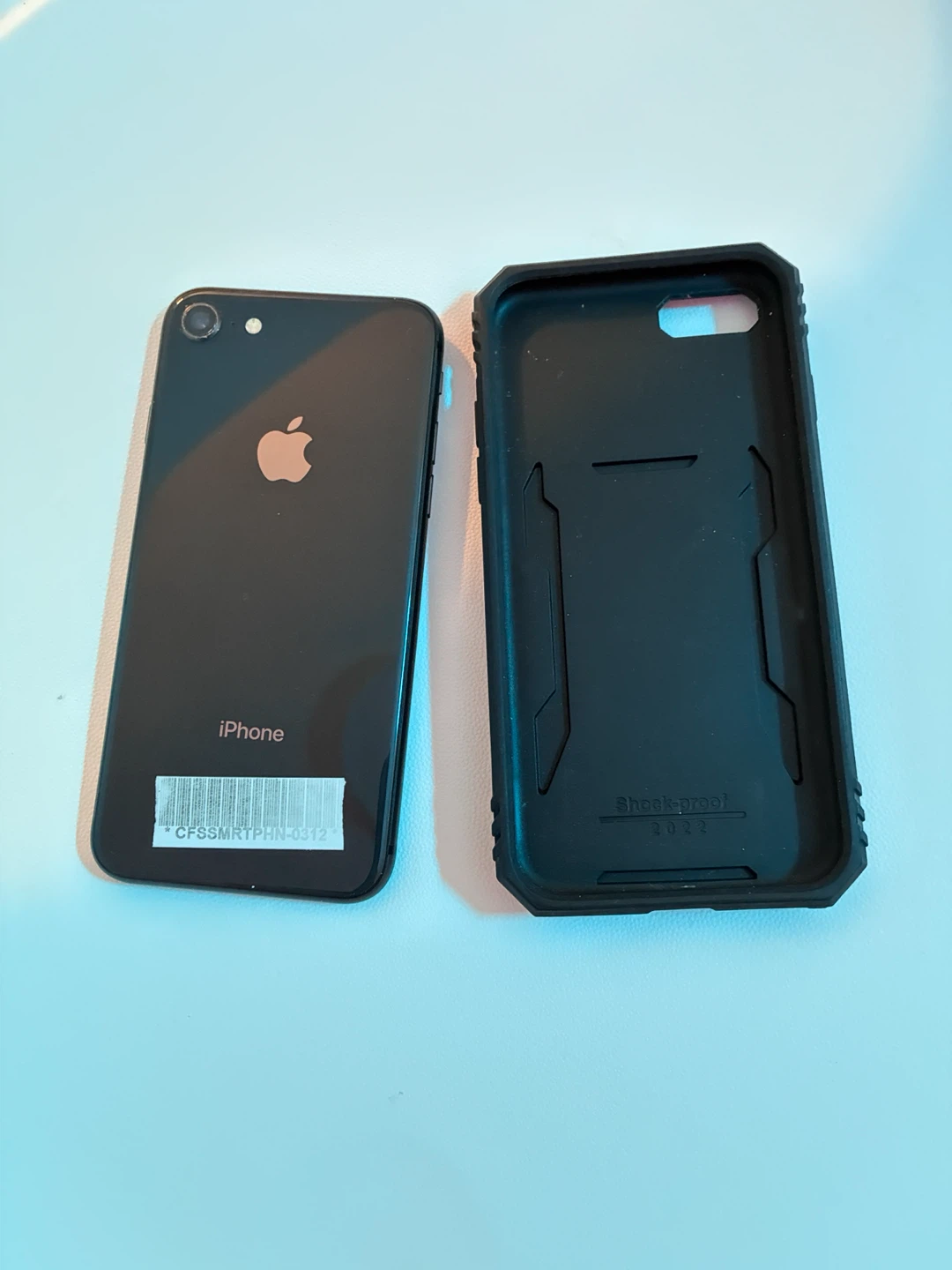 iphone 8 with case - photo 2