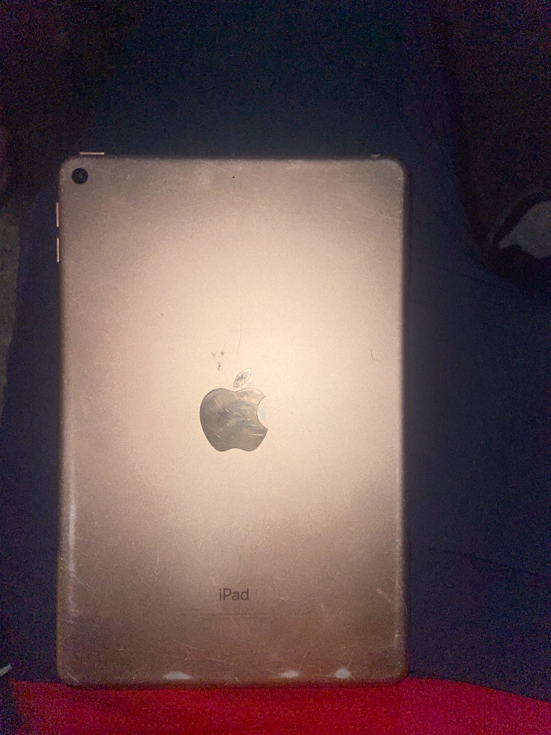 Apple iPad - photo 2