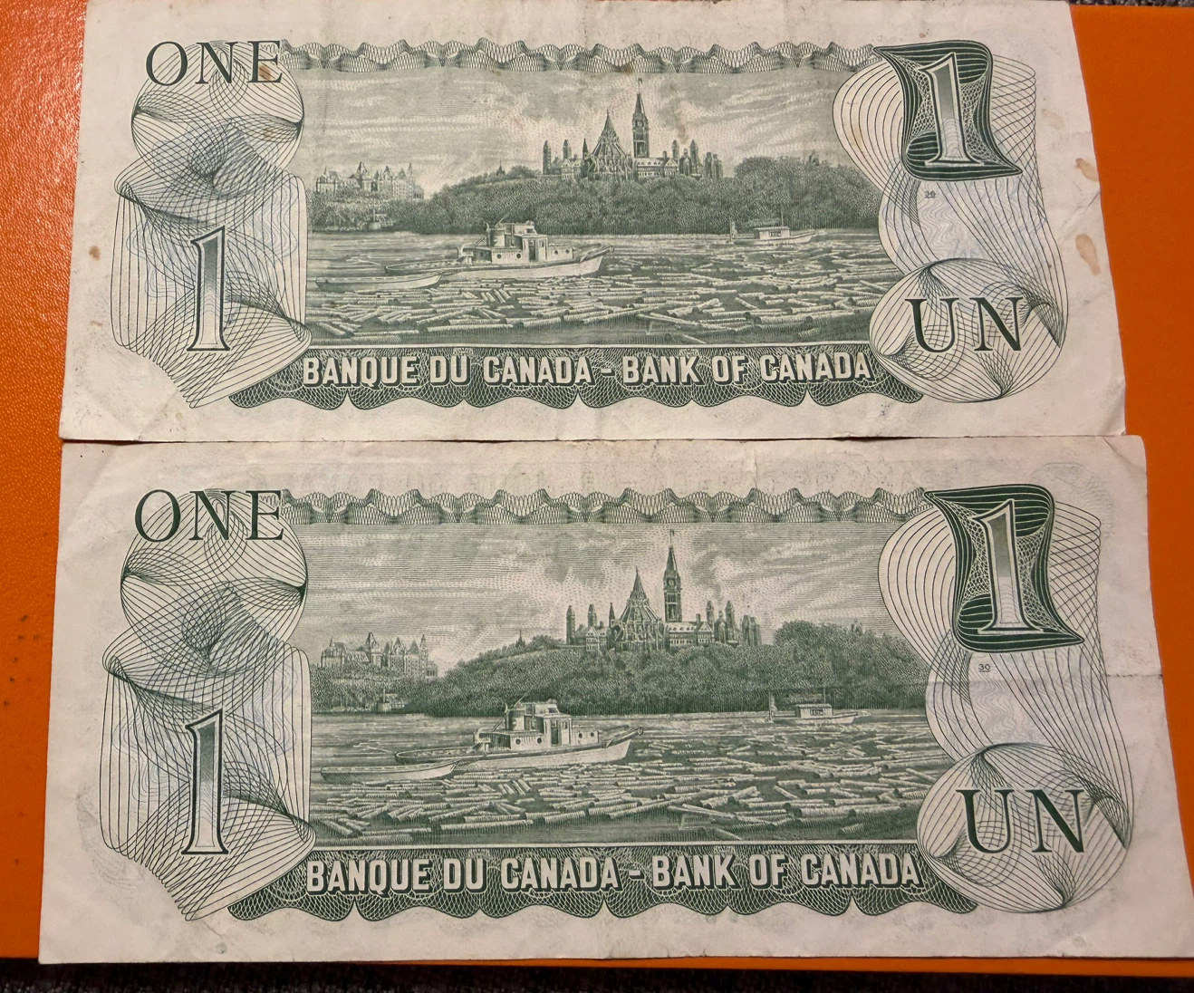 Two 1973 Canadian One Dollar Banknotes - photo 2