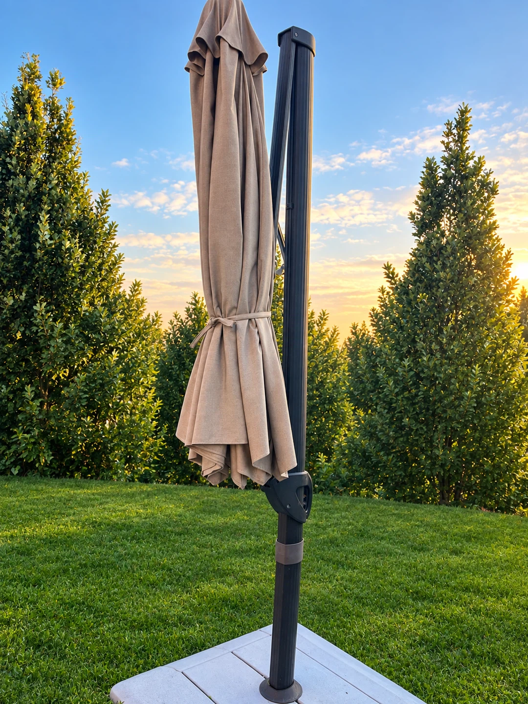 11 Ft Sunbrella Solar LED Cantilever Umbrella with Heavy Base - photo 3