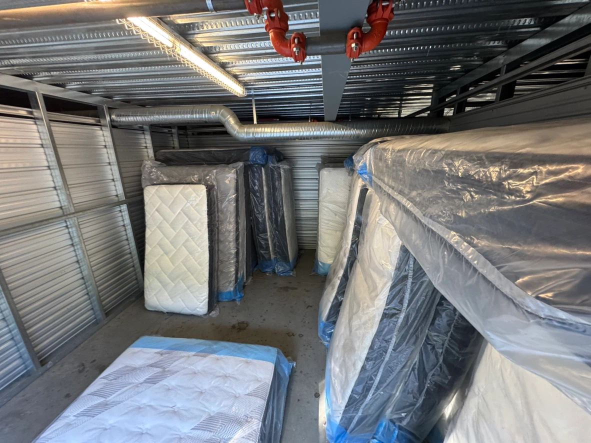 Queen size liquidation sale