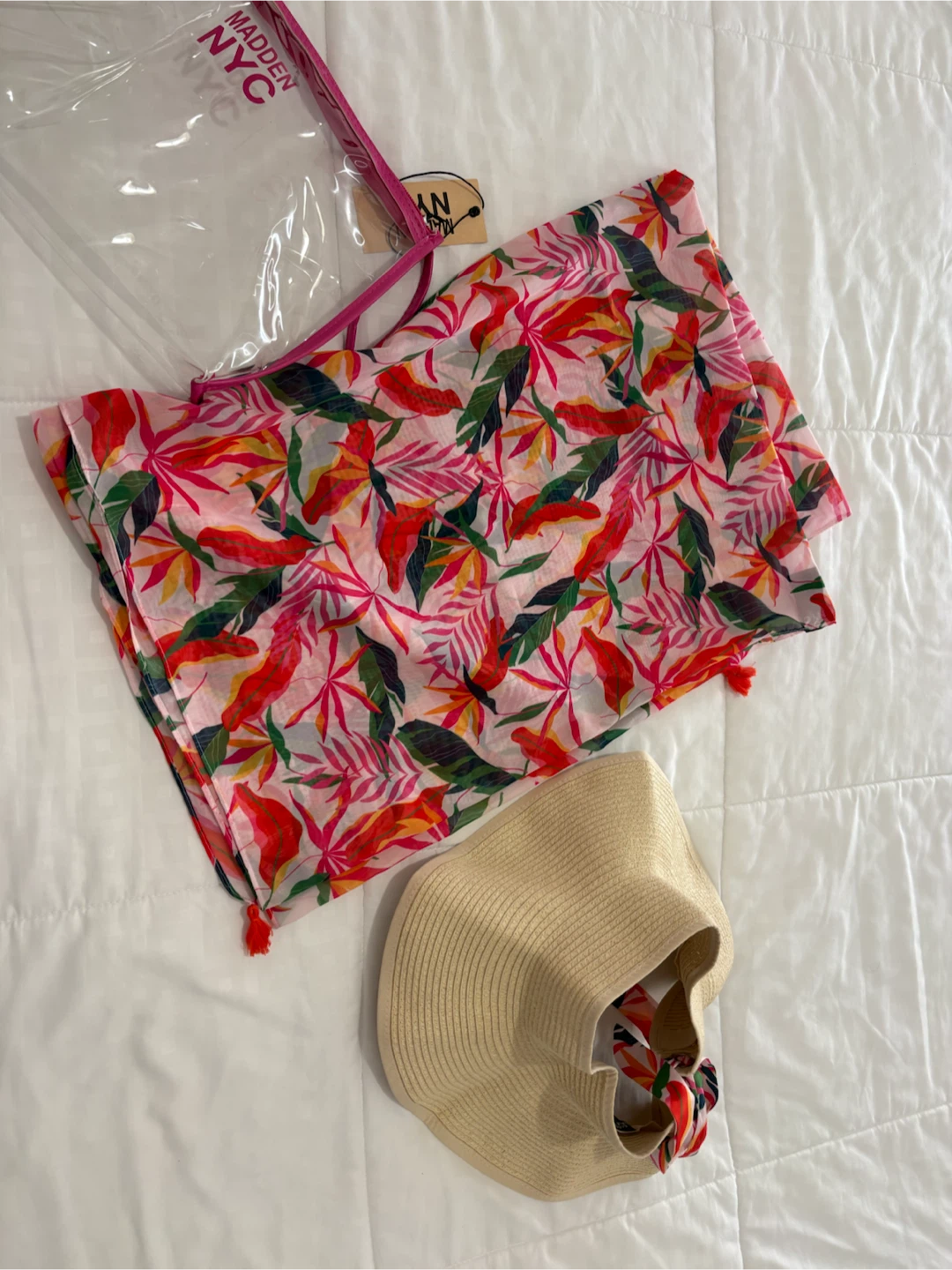 Madden NYC Tropical Ruana and Visor Set - photo 2