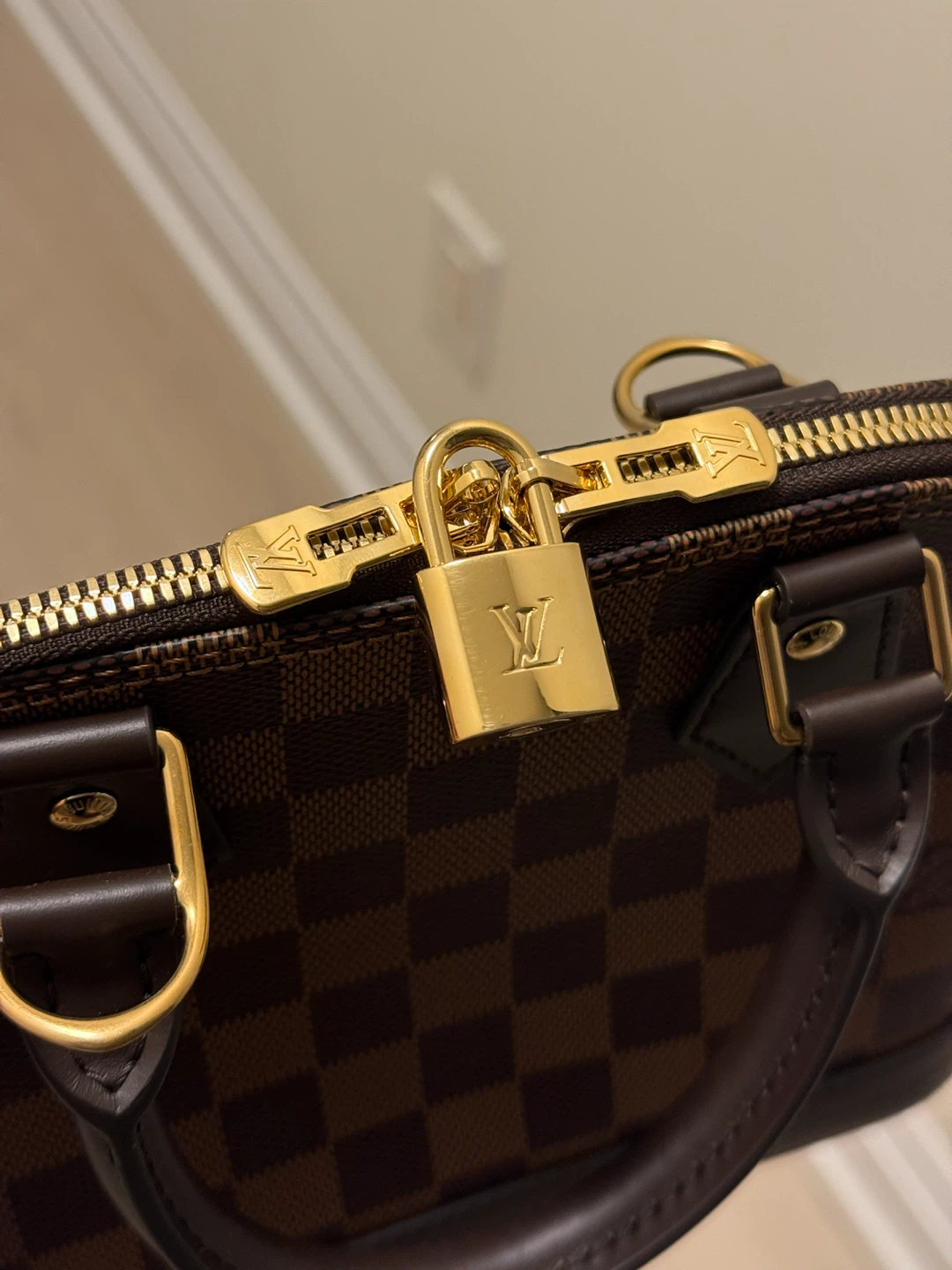 BNWT Louis Vuitton Alma BB Damier Ebene - photo 2