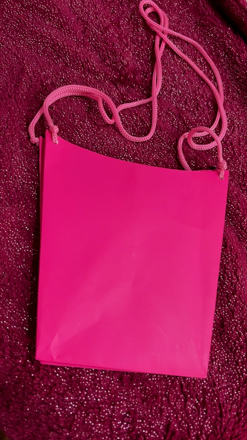 🏈 Bright Pink Decorative Paper Gift Bag