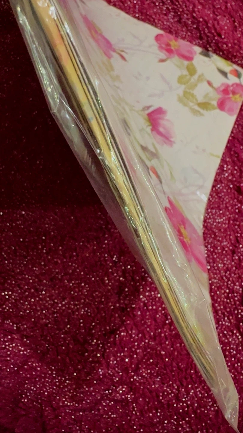 🏈 Hummingbird and Floral Pattern Gift Wrap - photo 3